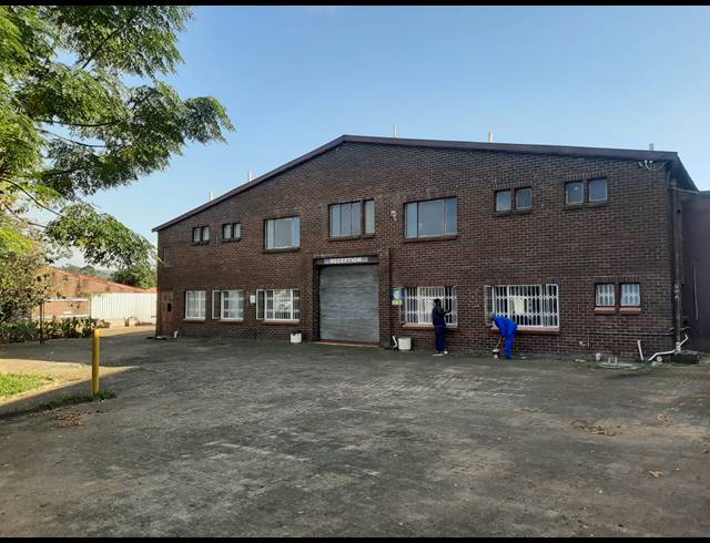 1,025M² FACTORY TO LET IN NEW GERMANY